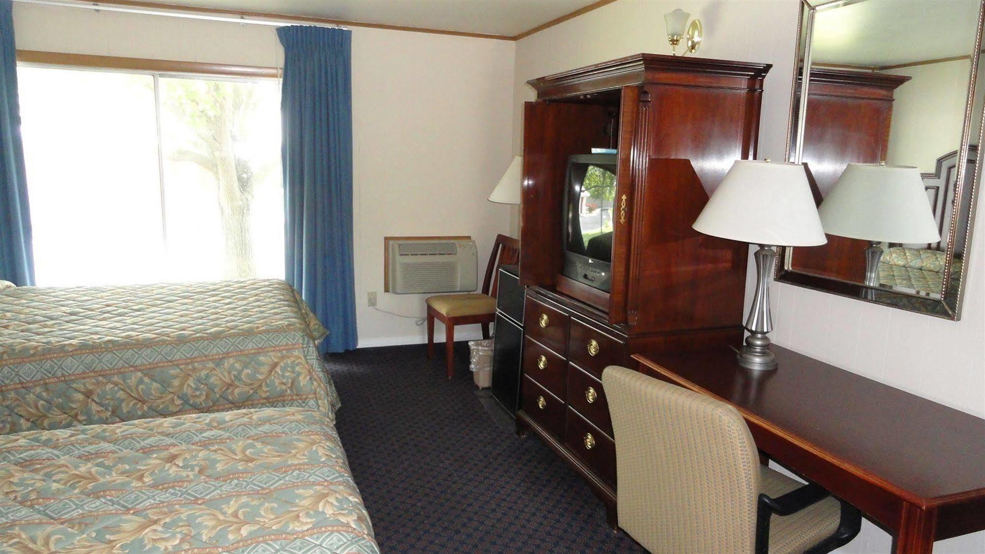 Harbor Base Inn Newport Buitenkant foto